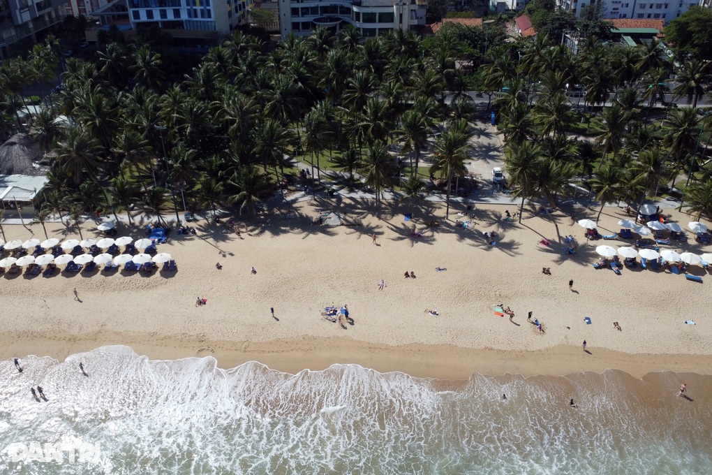 Vụ du khách nước ngoài bị dọa đánh bằng xẻng: Tháo dỡ quán bar - 1