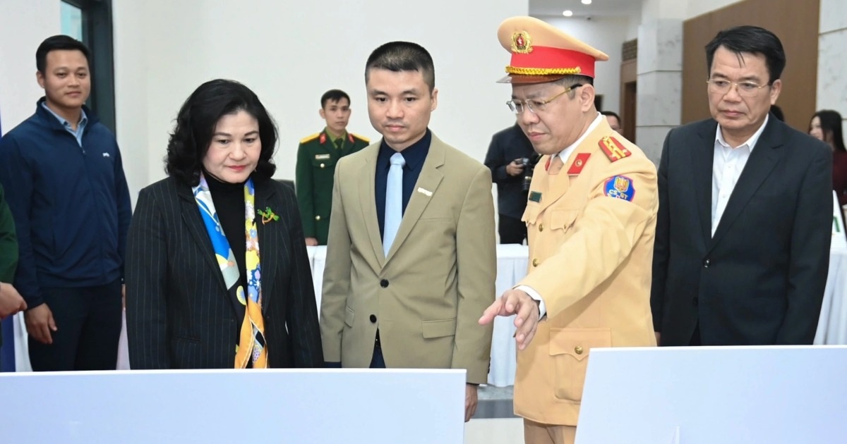 Sáng kiến An toàn giao thông 2025: Giải pháp về điểm mù cho lái xe