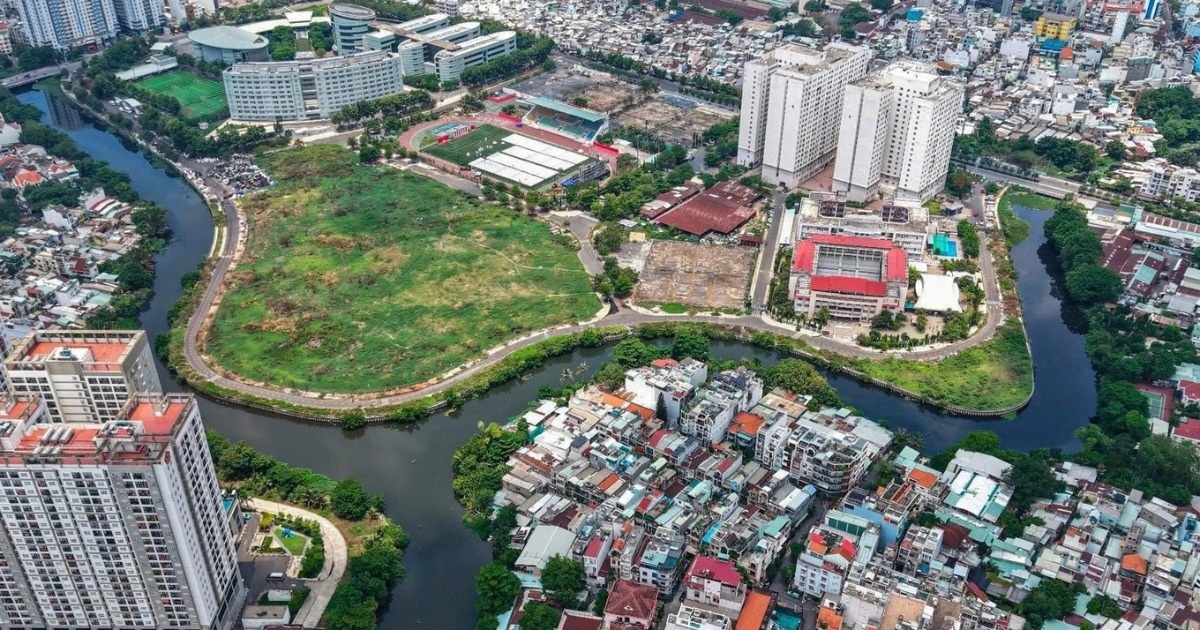 Thúc tiến độ giao căn hộ tái định cư dự án cải tạo rạch ô nhiễm nhất TPHCM