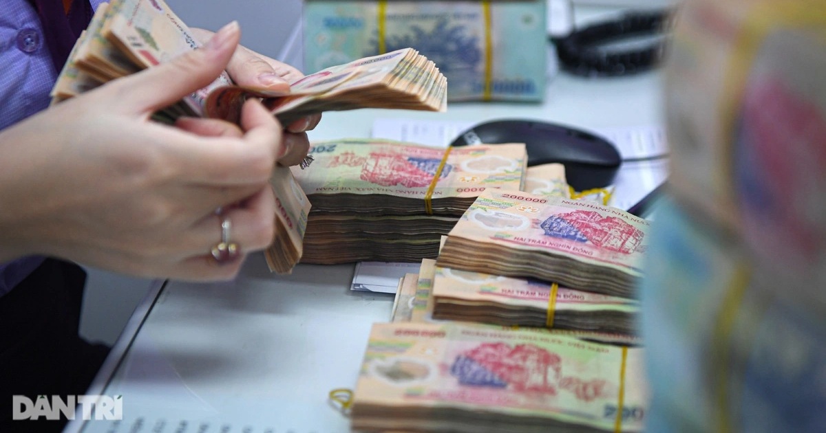 Từ 1/1: Tăng lương tối thiểu vùng, học sinh cả nước dùng chung một bộ SGK