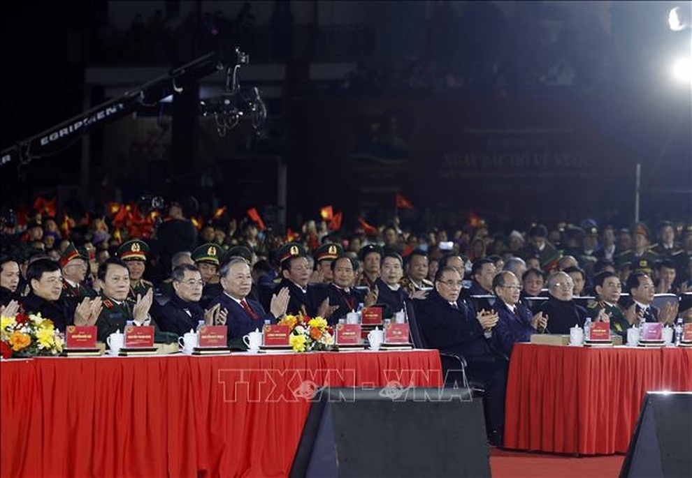 Tổng Bí thư dự Chương trình kỷ niệm 85 năm Ngày Bác Hồ về nước - 2