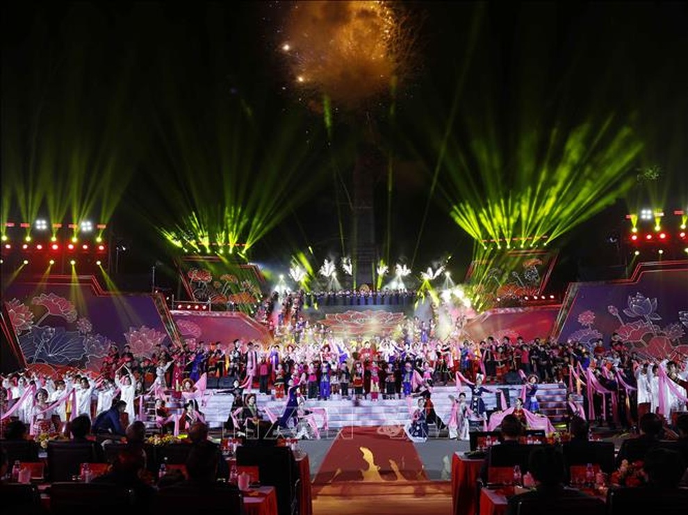 Tổng Bí thư dự Chương trình kỷ niệm 85 năm Ngày Bác Hồ về nước - 6