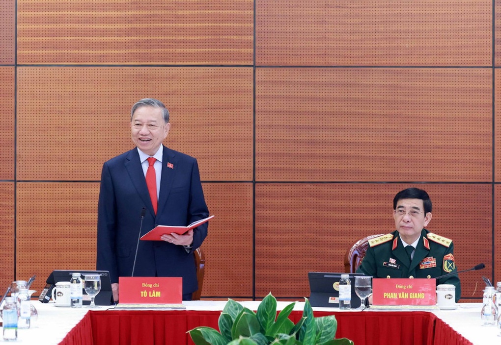 Đại hội XIV của Đảng bước vào ngày làm việc thứ ba - 1