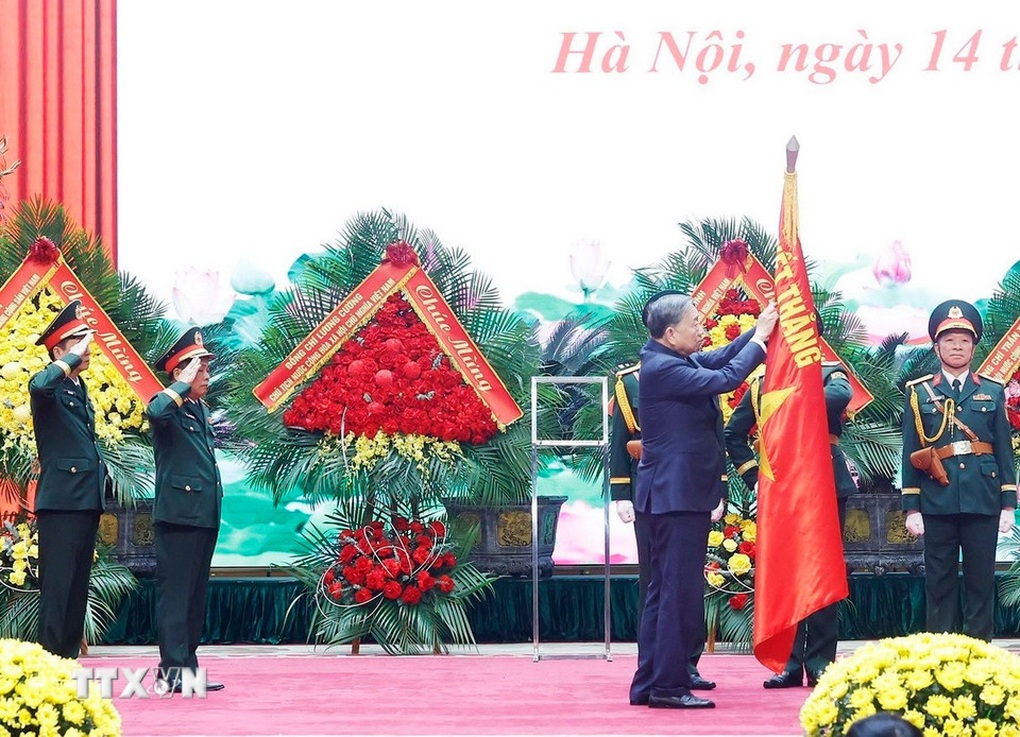 Tổng Bí thư trao Danh hiệu Anh hùng LLVT Nhân dân cho Tổng cục Hậu cần - Kỹ thuật - 3 Tổng Bí thư trao Danh hiệu Anh hùng LLVT Nhân dân cho Tổng cục Hậu cần - Kỹ thuật - 3