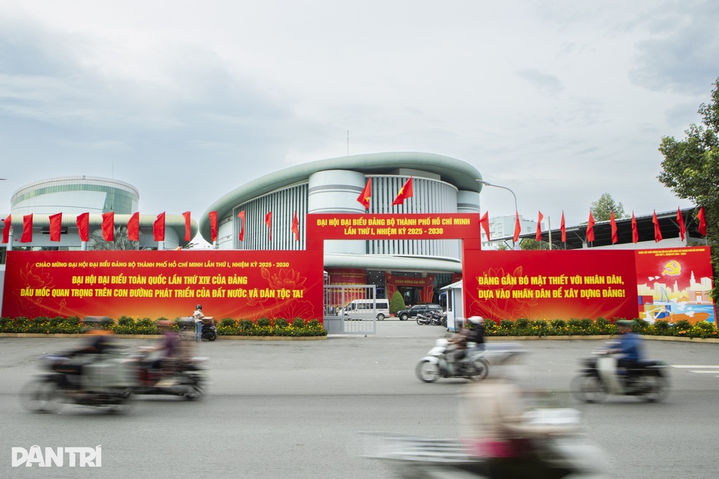 TPHCM công bố 12 dấu ấn nổi bật của năm 2025 - 2