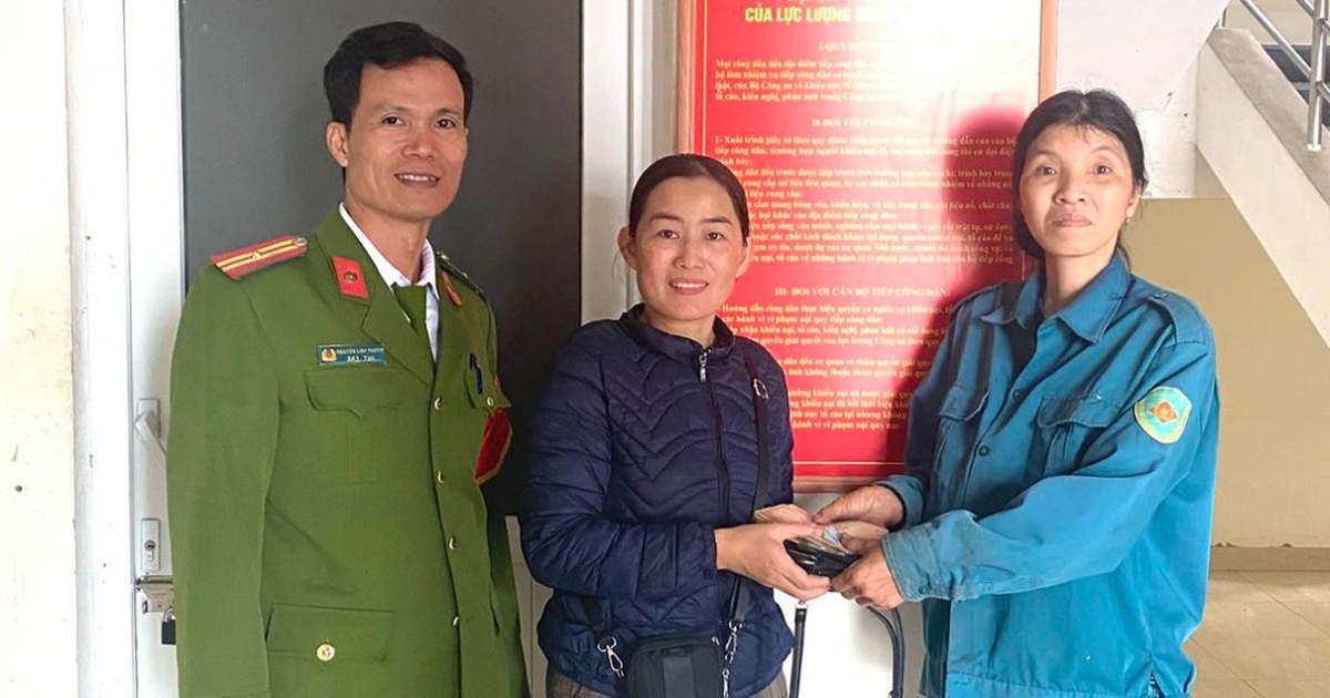 Hành động đẹp của người phụ nữ thu mua ve chai