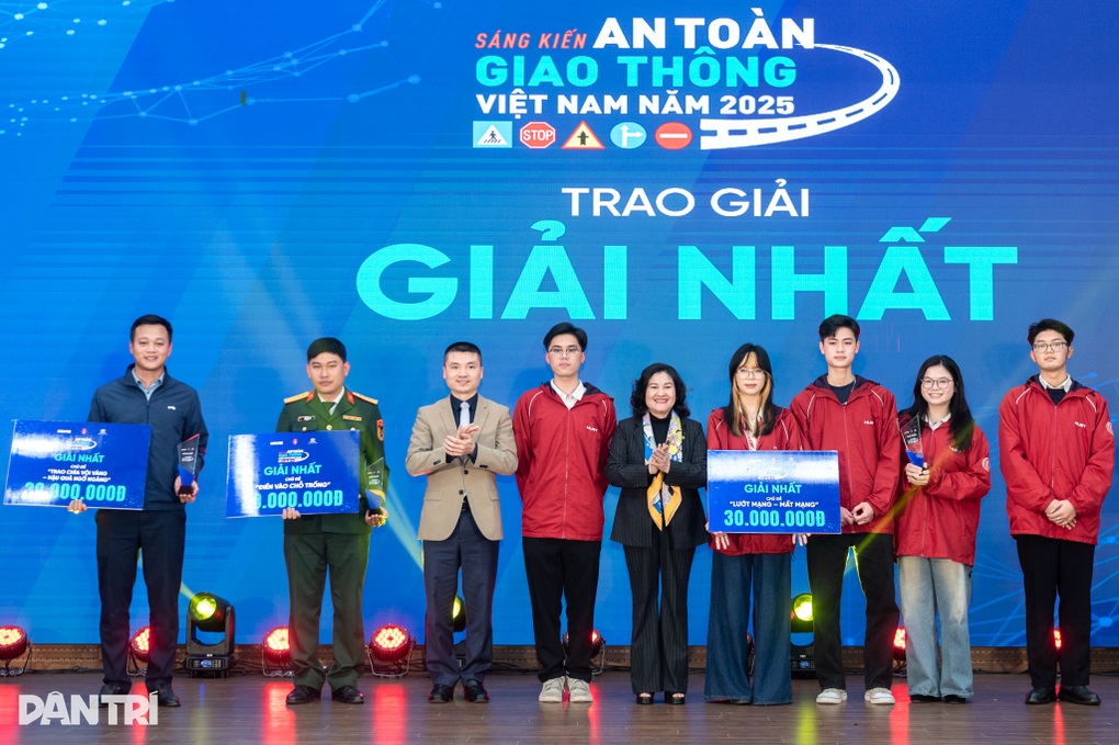 Chìa khóa thông minh giúp anh quân nhân đoạt giải Nhất sáng kiến giao thông - 3