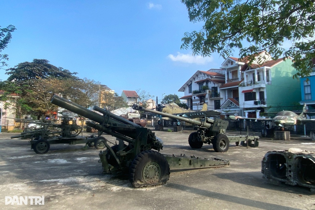 Di dời nhiều hiện vật máy bay, xe tăng, pháo về nhà mới - 2 Di dời nhiều hiện vật máy bay, xe tăng, pháo về nhà mới - 2