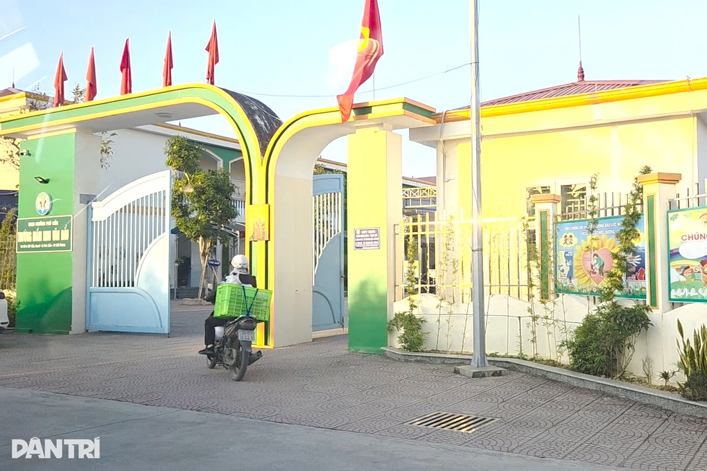 Mập mờ nguồn gốc thực phẩm cấp cho hàng loạt trường mầm non ở Hải Phòng - 1 Mập mờ nguồn gốc thực phẩm cấp cho hàng loạt trường mầm non ở Hải Phòng - 1