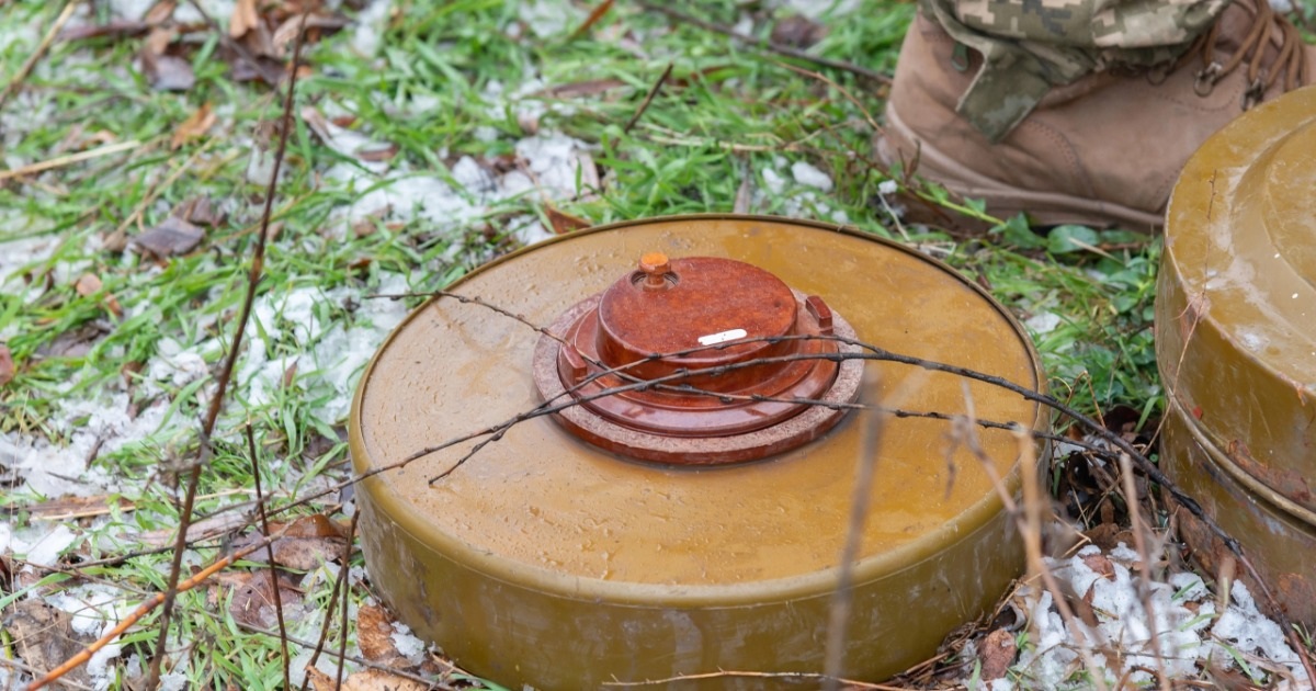 Ukraine phanh phui đường dây cung cấp mìn lỗi, phát nổ khi binh sĩ thao tác