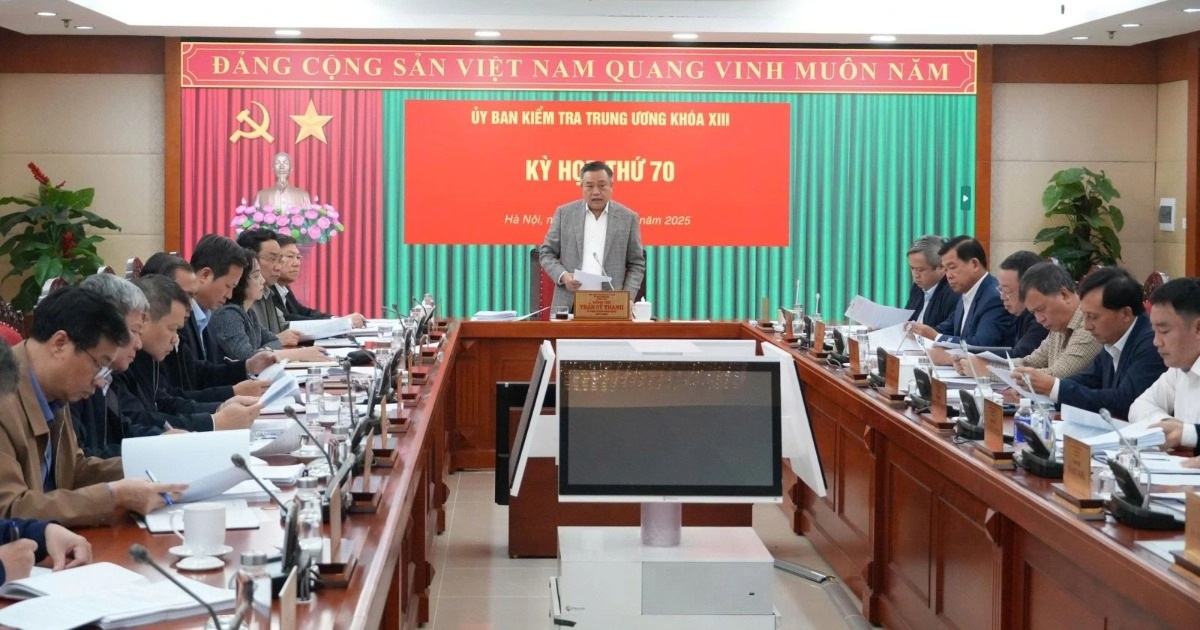 “Mọi hành vi của cán bộ phải được kiểm soát, tránh lạm quyền, lộng quyền”