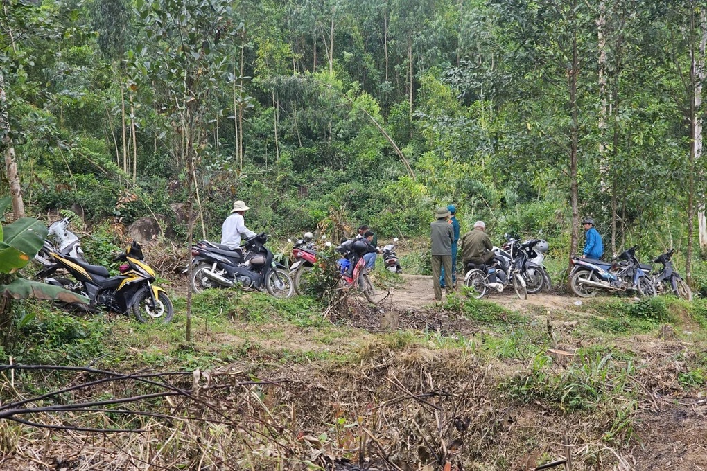 Vụ rơi máy bay quân sự: Phi công tránh xa khu dân cư trước khi nhảy dù - 2