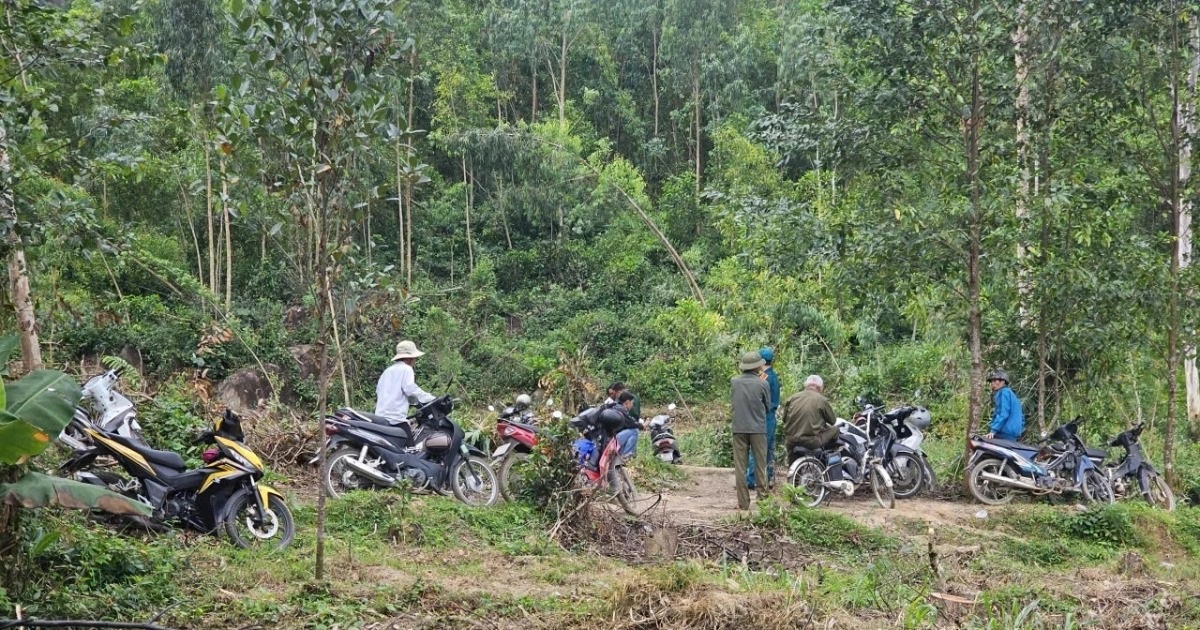 Vụ rơi máy bay quân sự: Phi công tránh xa khu dân cư trước khi nhảy dù