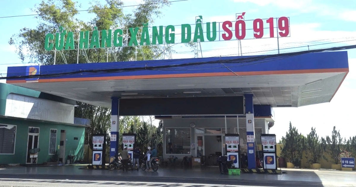 Người dân bất ngờ vì cây xăng ở Lâm Đồng không nhận chuyển khoản