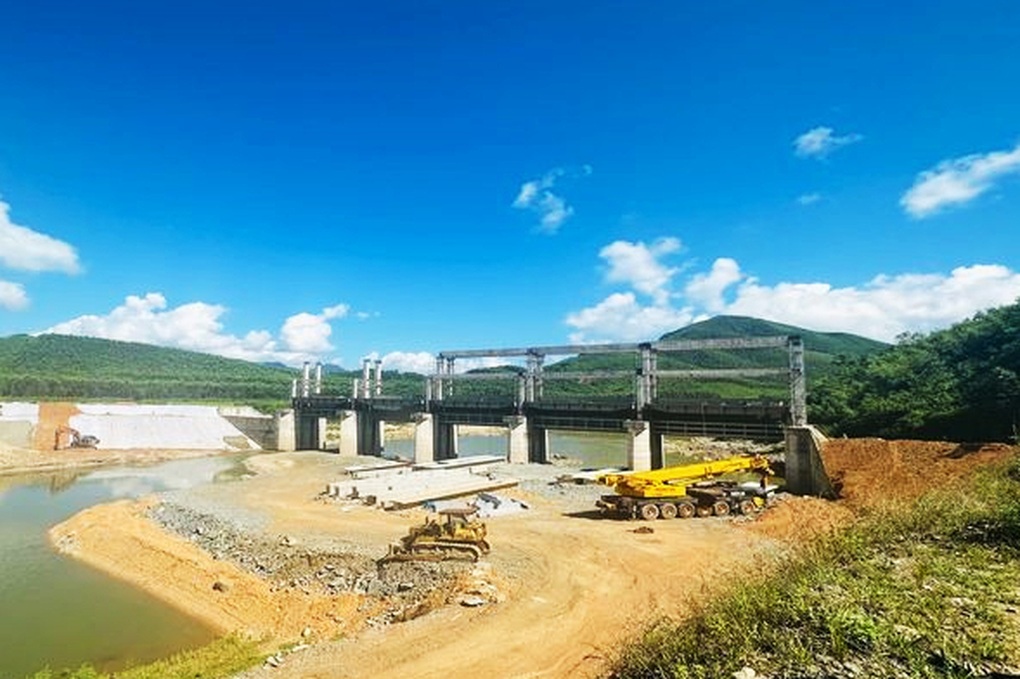 Công ty thủy điện bị phạt 700 triệu đồng do thi công khi chưa được giao đất - 1 Công ty thủy điện bị phạt 700 triệu đồng do thi công khi chưa được giao đất - 1