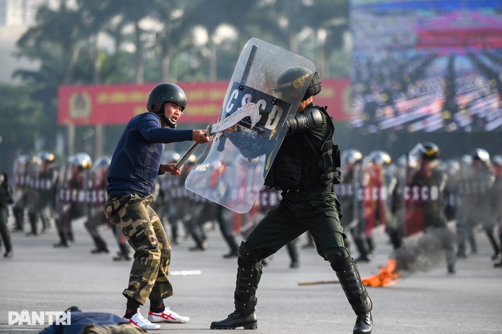 Bảo vệ tuyệt đối an toàn Đại hội Đảng, không để xảy ra bất kỳ sơ suất nào - 2