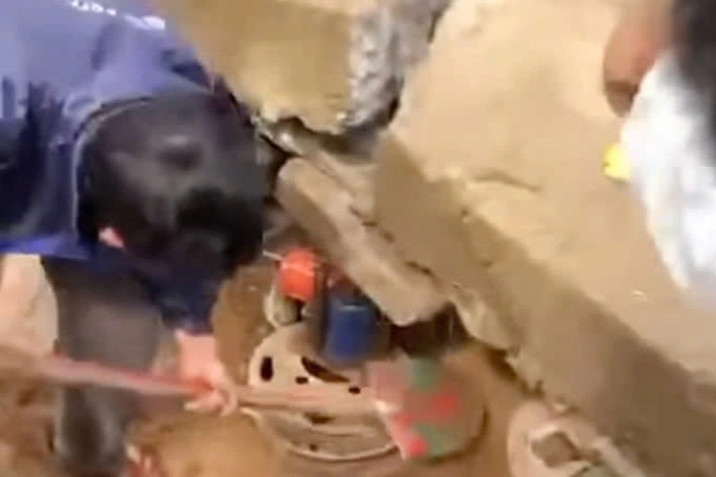 Sập bờ kè ở Đắk Lắk, 4 người tử vong - 2