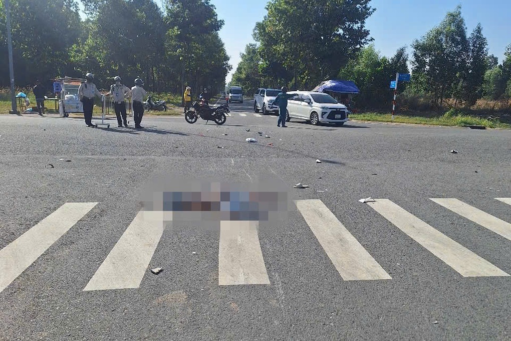 Xe ben tông nữ công nhân tử vong ở TPHCM - 1