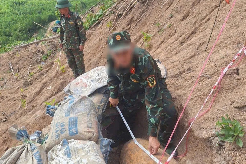 Phát hiện 2 quả bom nặng hơn 370kg tại Đắk Lắk - 2