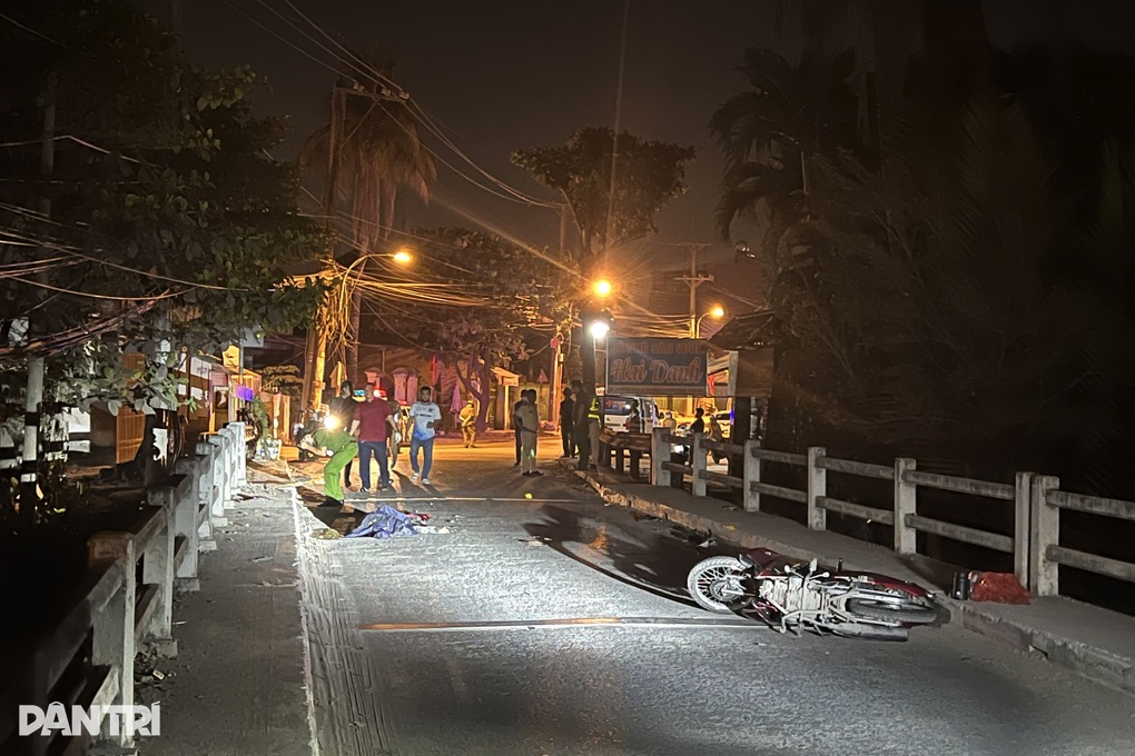 Thanh niên tử vong trên cầu ở TPHCM - 2