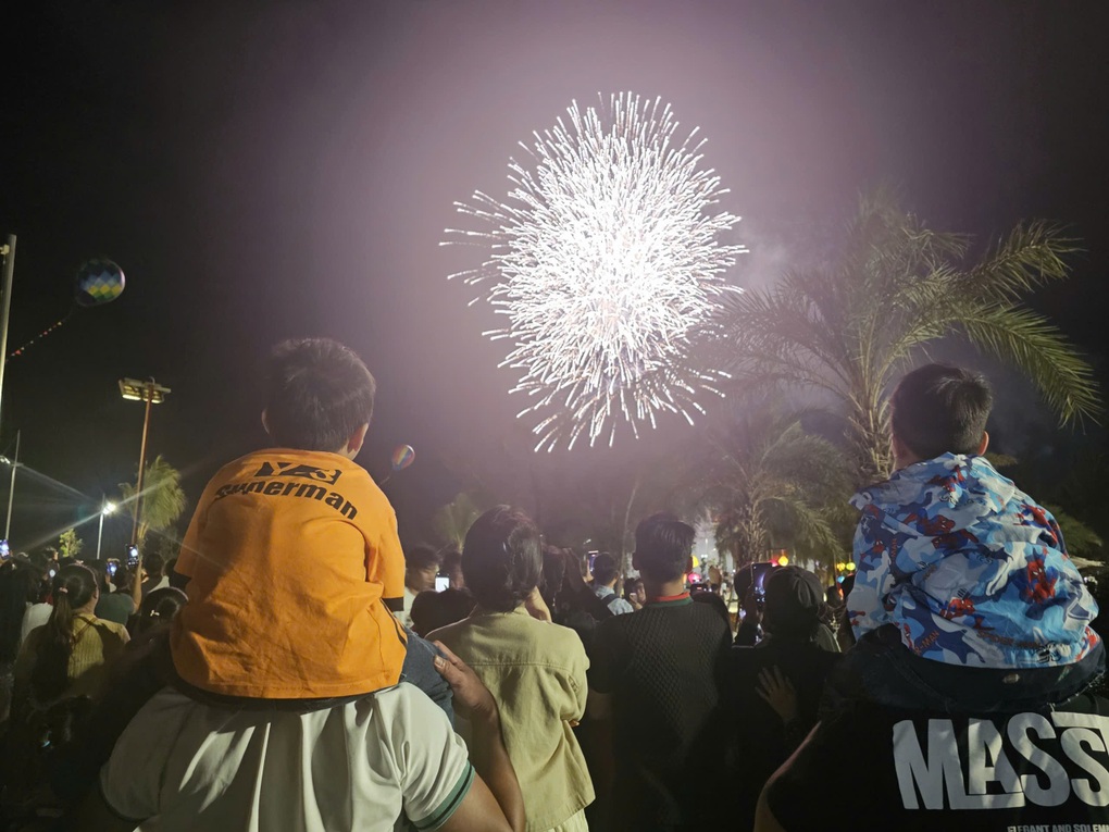 Cụ mai 150 tuổi xuất hiện tại Lễ hội Xuân Cần Giờ - 3