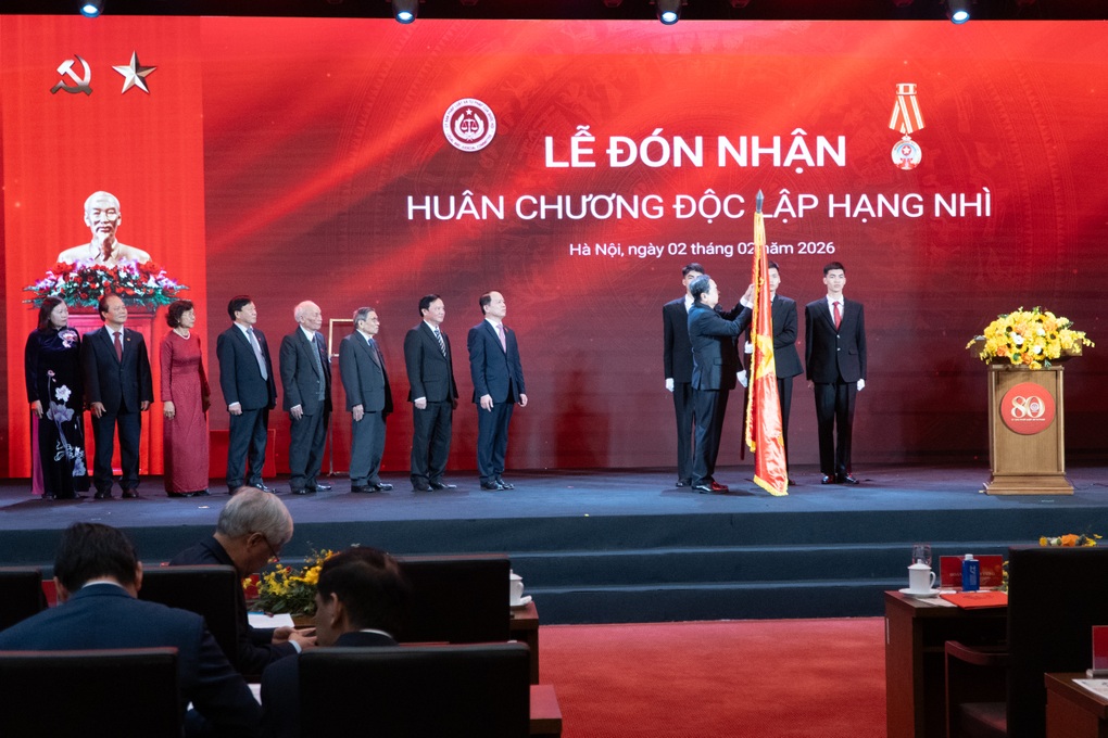 Chủ tịch Quốc hội: Xây dựng nền lập pháp chuyên nghiệp, hiện đại - 4 Chủ tịch Quốc hội: Xây dựng nền lập pháp chuyên nghiệp, hiện đại - 4