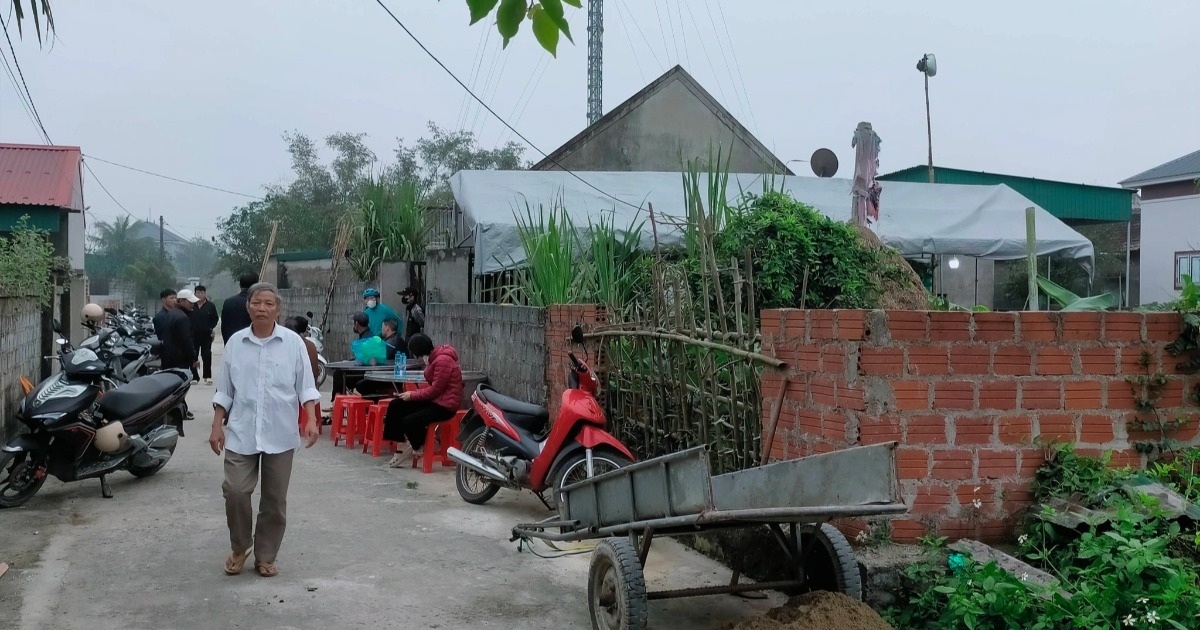 Hai chị em cùng bé gái sơ sinh tử vong trong phòng đóng kín cửa