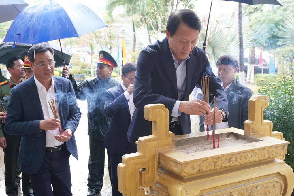 Đại tướng Lương Tam Quang: Sẽ kiến nghị việc bầu cử sớm tại 6 xã ở Đà Nẵng - 2