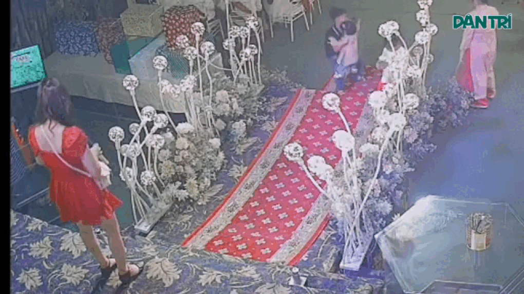 Nguyên nhân nữ công nhân tử vong khi đang hát tại tiệc tất niên ở TPHCM - 1