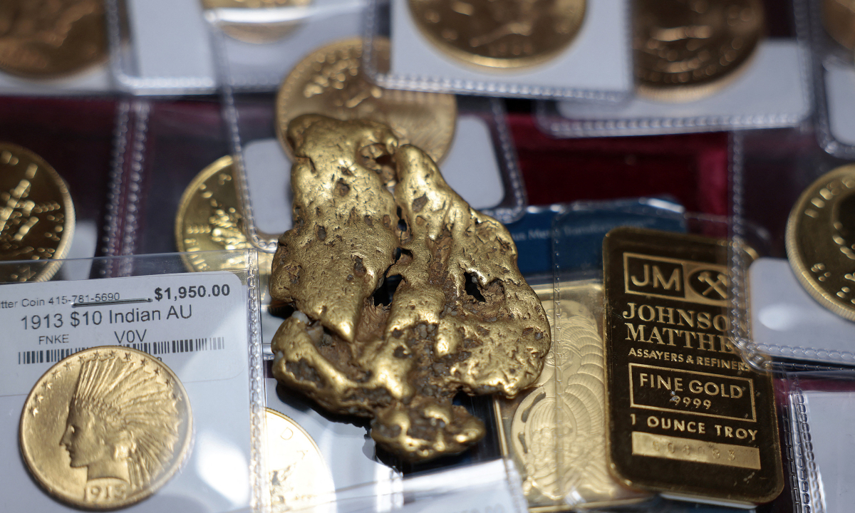 Người Mỹ đổ xô bán vàng, bạc
