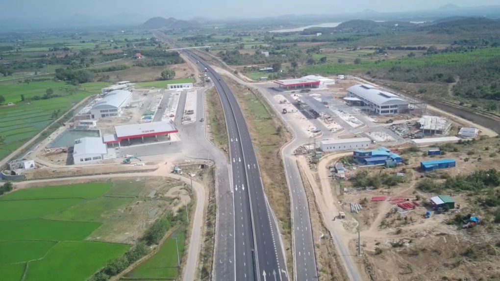 Chạy thử nghiệm thu phí không dừng trên cao tốc Vĩnh Hảo - Phan Thiết - 1