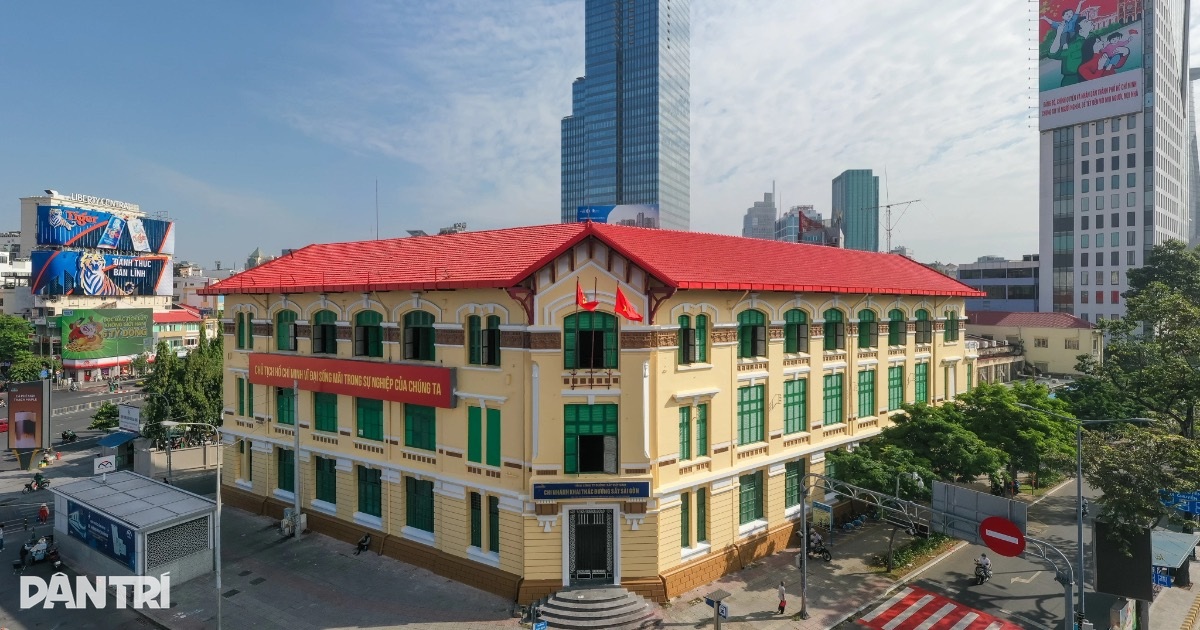 Những công trình cổ của TPHCM bừng sáng trước Tết Bính Ngọ 2026