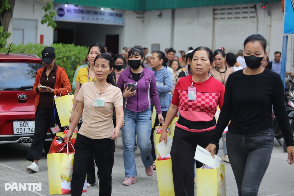 Chủ tịch Đồng Nai yêu cầu tập trung chăm lo Tết cho người lao động - 3