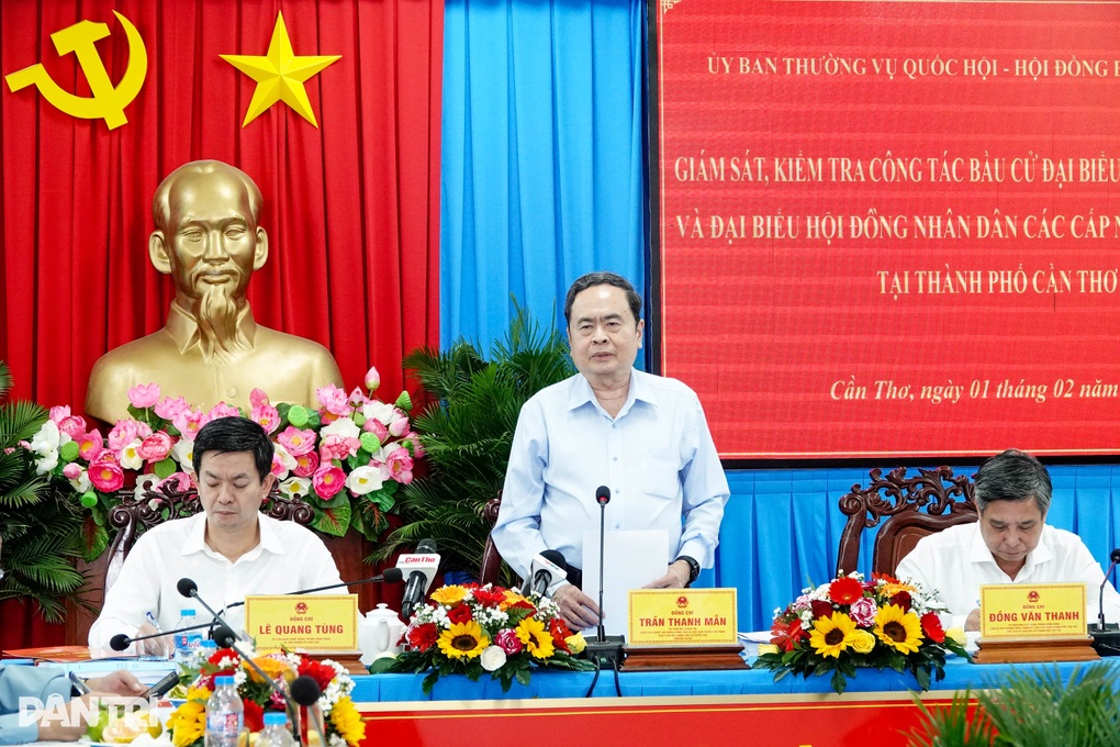 Chủ tịch Quốc hội kiểm tra công tác chuẩn bị bầu cử ở Cần Thơ - 1