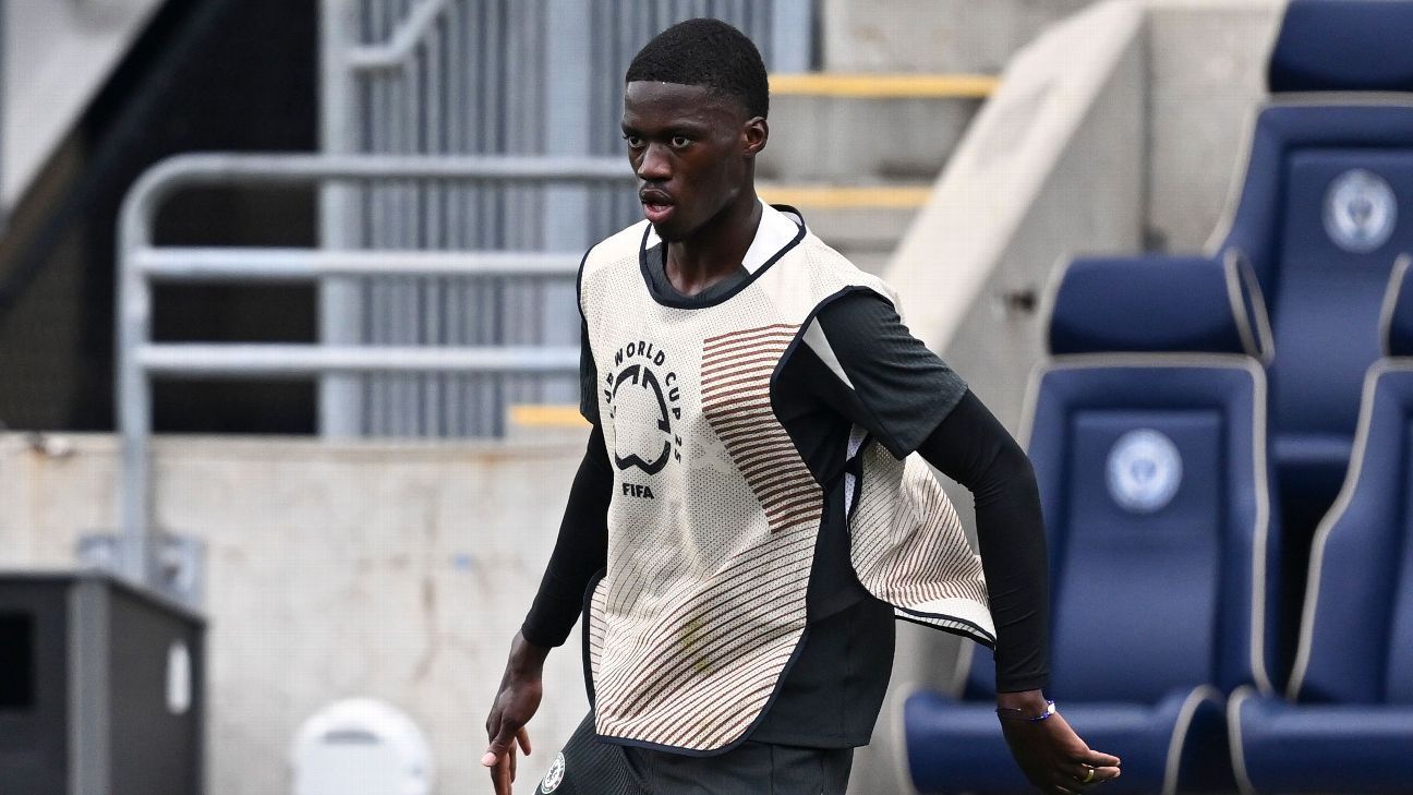 Sources: Chelsea recall Sarr, send Anselmino to Strasbourg