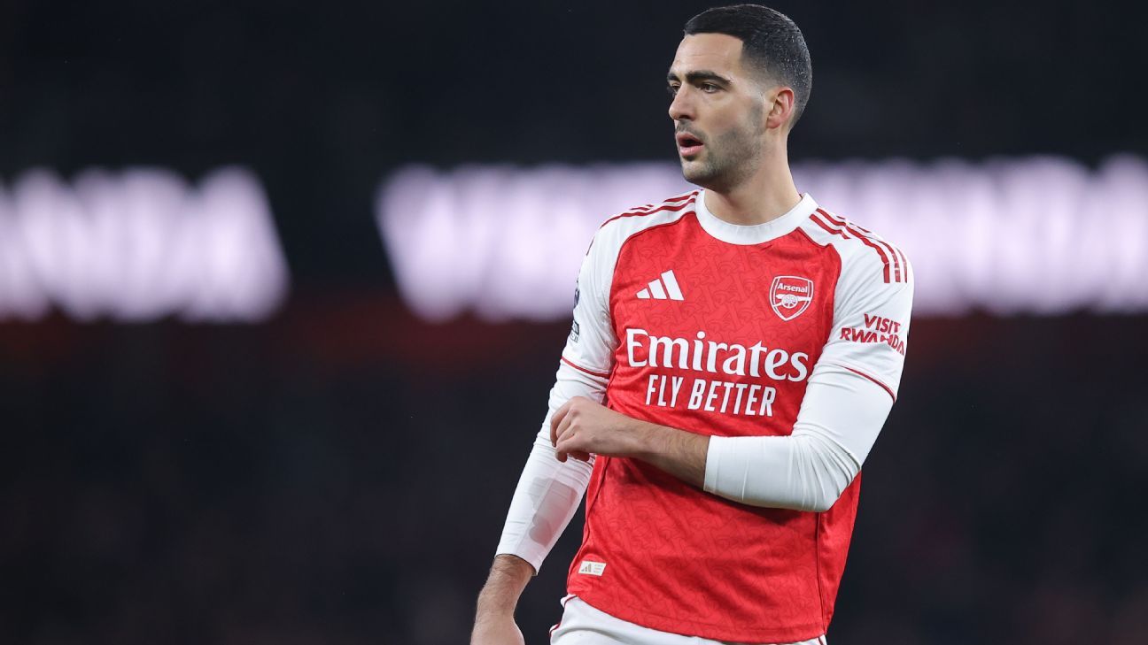 Arsenal could make late deadline day midfield swoop after Merino foot injury