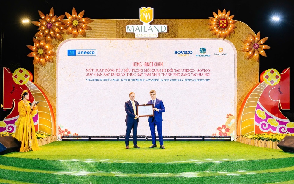 Đường hoa Home Hanoi Xuan 2026 khai mạc, đón chứng nhận của UNESCO - 6