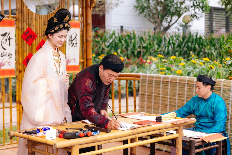 Đường hoa Home Hanoi Xuan 2026 khai mạc, đón chứng nhận của UNESCO - 9