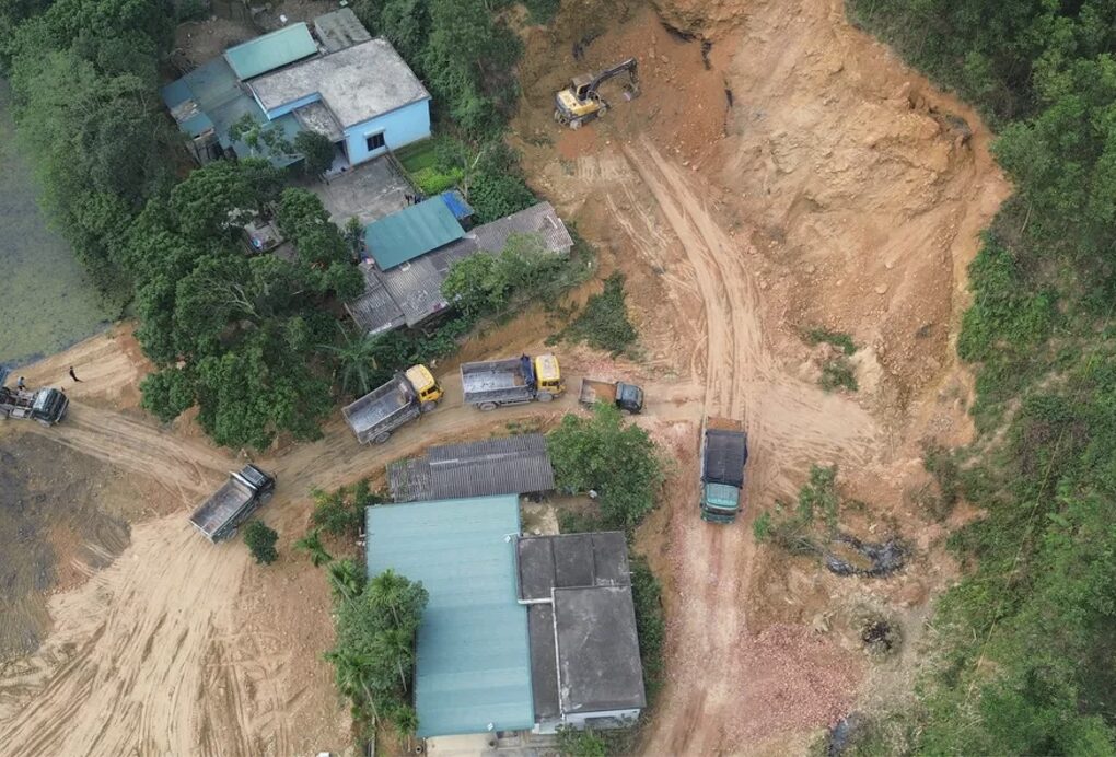 Để khai thác khoáng sản trái phép, truy trách nhiệm chủ tịch xã phường - 2