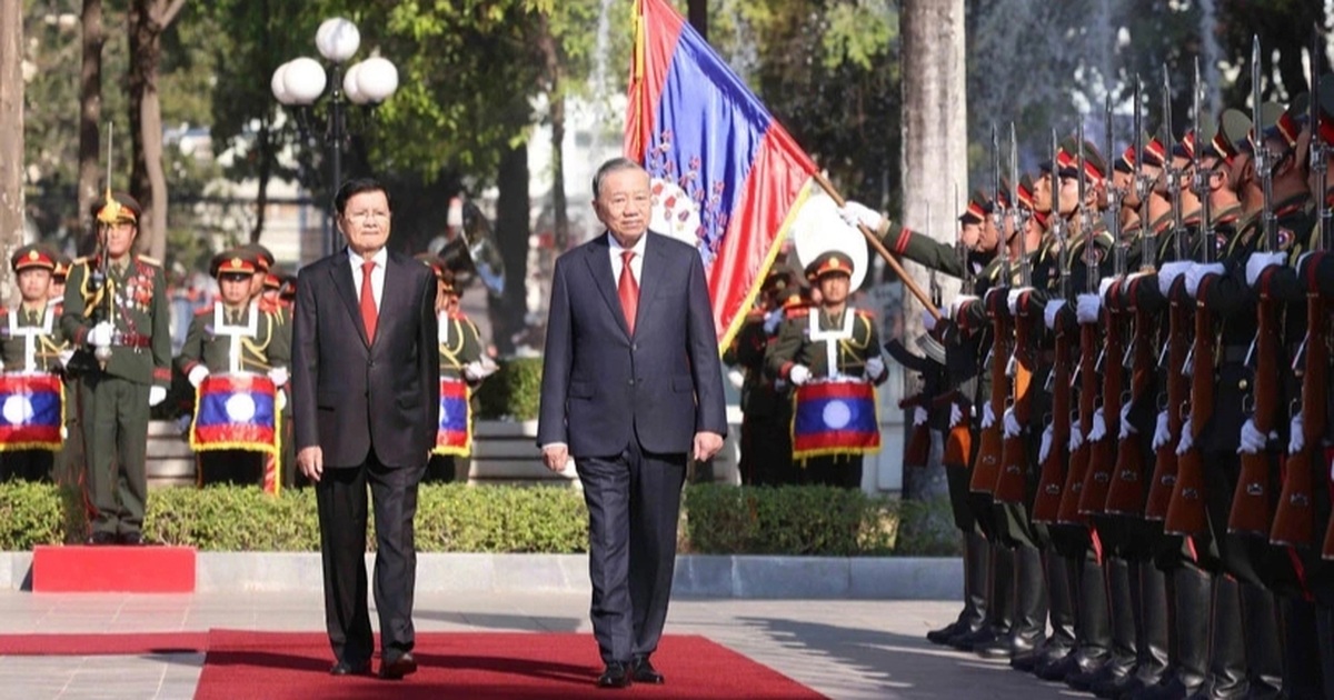 Lễ đón trọng thể Tổng Bí thư Tô Lâm tại thủ đô Vientiane của CHDCND Lào