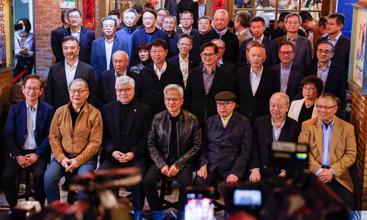 ‘Bữa tối nghìn tỷ USD’ của CEO Nvidia với loạt tỷ phú bán dẫn Đài Loan