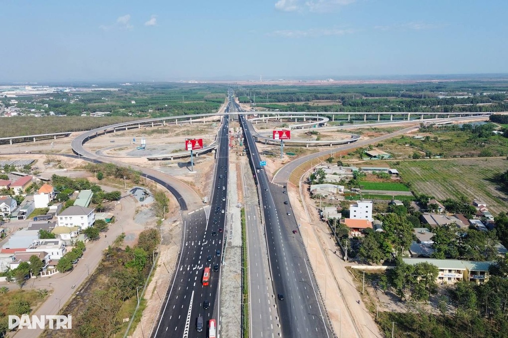 TPHCM đề nghị mở cao tốc Biên Hòa - Vũng Tàu cho người dân đi lại dịp Tết - 1