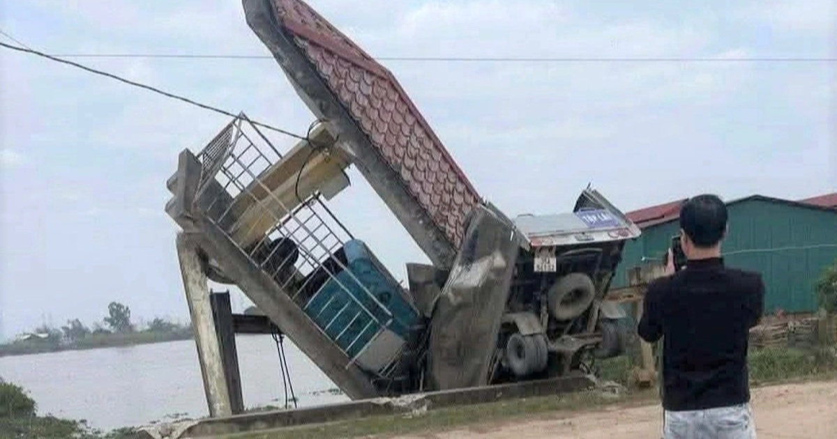 Xe tập lái tông vào thành cống, thầy dạy lái tử vong