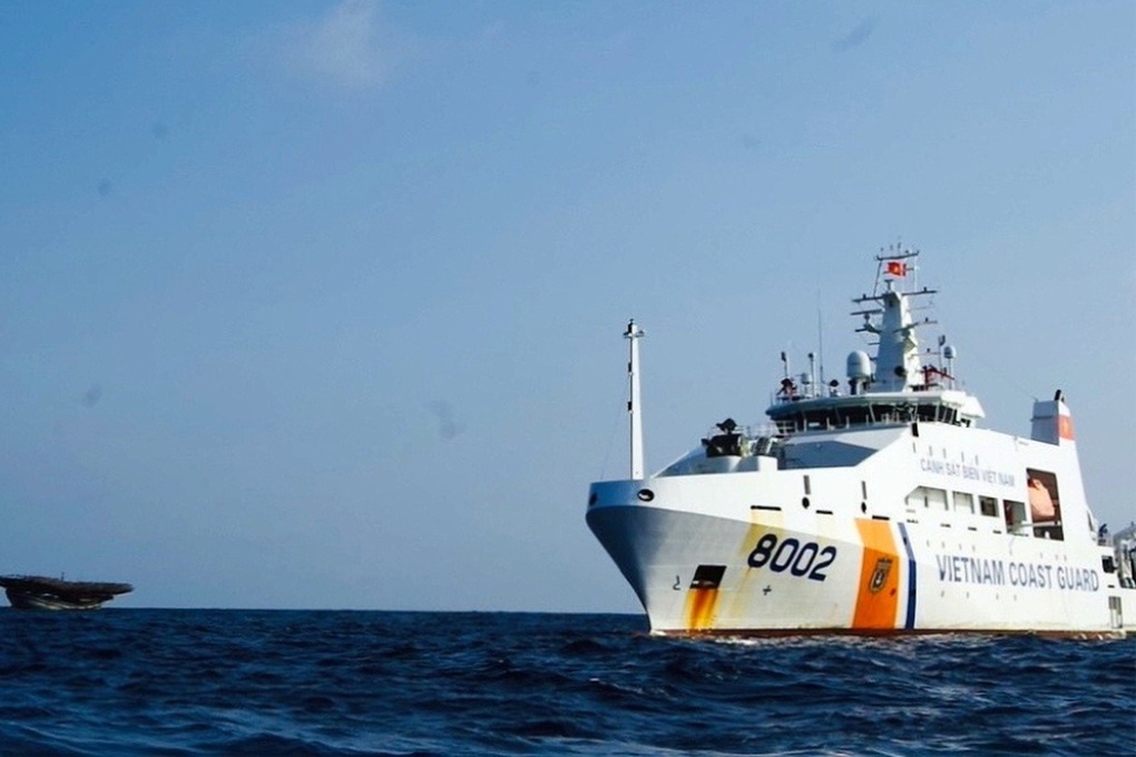 Tàu cảnh sát biển sẽ đưa người dân Lý Sơn về quê đón Tết nếu thời tiết xấu - 1