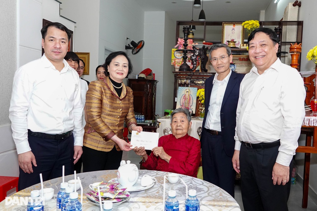 Phó Thủ tướng: Mong người dân có Tết đủ đầy, không ai bị bỏ lại phía sau - 6