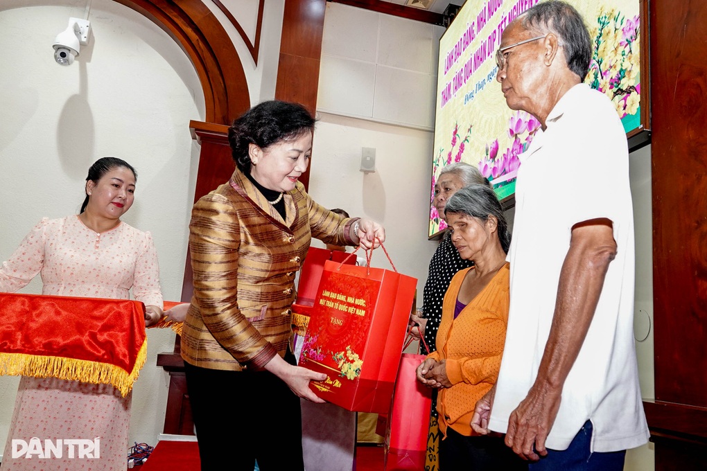 Phó Thủ tướng: Mong người dân có Tết đủ đầy, không ai bị bỏ lại phía sau - 4