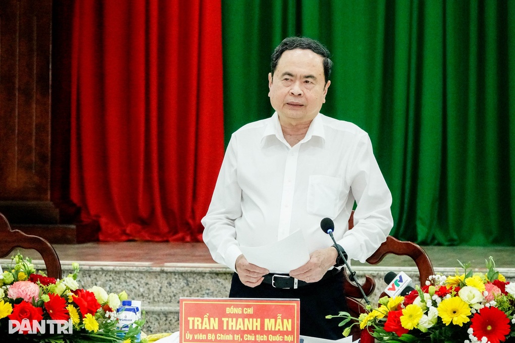 Chủ tịch Quốc hội: Rà soát kỹ về nhân sự trong công tác bầu cử - 1 Chủ tịch Quốc hội: Rà soát kỹ về nhân sự trong công tác bầu cử - 1