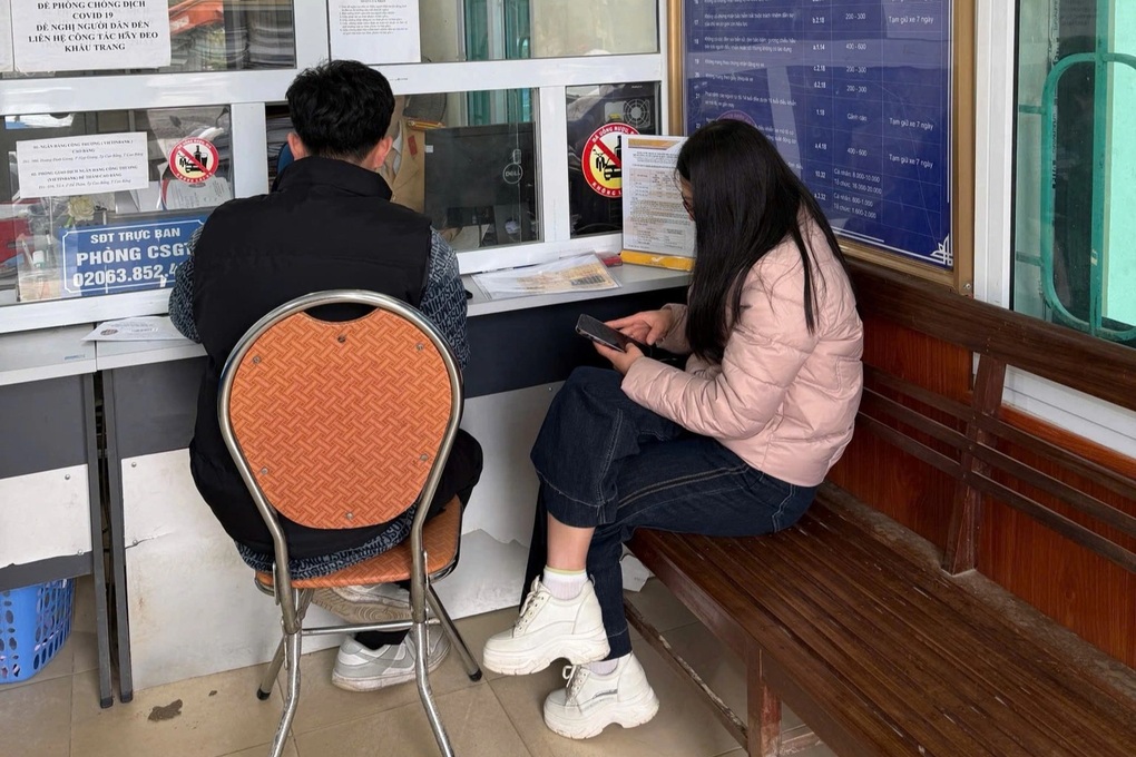 Người dân mách Cục trưởng CSGT, tài xế ô tô biển xanh bị xử phạt - 1