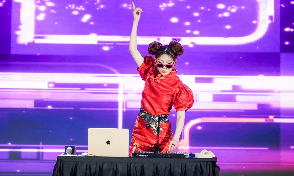 Trung Quốc kích cầu xem ca nhạc, đi du thuyền